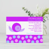 かわいいカタツムリと水玉の誕生日パーティー - 紫 招待状 (スタンド正面)