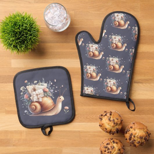 かわいいカタツムリの郵便イラスト - 花とパステルカラーの繊細な世界 鍋つかみ&鍋敷きセット (トップダウン)