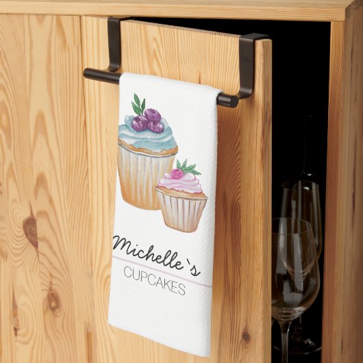 かわいいカップケーキとフルーツ水彩 キッチンタオル (三つ折り)