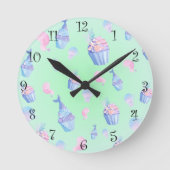 かわいいカップケーキスイートマーメイドバースデーパガーリーーティ ラウンド壁時計 (正面)