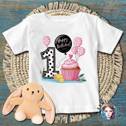 かわいいカップケーキ1歳の誕生日 ベビーTシャツ