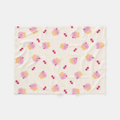 かわいいカップケーキ&さくらんぼ フリースブランケット (正面(横))