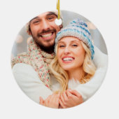 かわいいカップルの初めてのクリスマス写真オーナメント セラミックオーナメント (裏面)