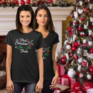 かわいいカップルの私たちの初めてのクリスマスマッチング Tシャツ