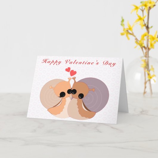 かわいいカップルカタツムリのバレンタインデーのカード カード (黄色い花)