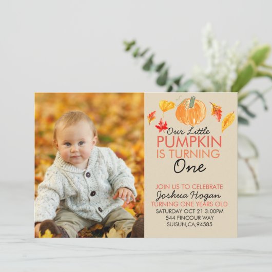 かわいいカボチャ1枚目の誕生日写真カード 招待状 (スタンド正面)