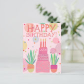 かわいいカラフルなハッピーバースデーケーキ ピンク ボールド ポップ ポストカード (スタンド正面)