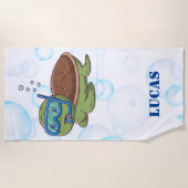 かわいいカラフルウミガメの少年 ビーチタオル (正面)