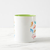 かわいいカラフルゲッコトカゲイラストレーション ツートーンマグカップ (中央)