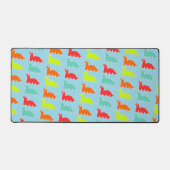 かわいいカラフルディノスオンブルー デスクマット (正面)