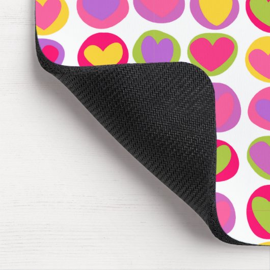 かわいいカラフルハートパステルバレンタインラブパターン マウスパッド (コーナー)