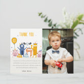 かわいいカラフルパーティーモンスター子供写真誕生日 サンキューカード (スタンド正面)