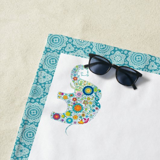 かわいいカラフルフローラゾウイラストレーション ビーチタオル (インサイチュ)