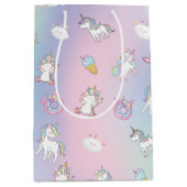 かわいいカラフルユニコーンパステルレインボンドーツ ミディアムペーパーバッグ (正面)