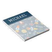 かわいいカラフル宇宙アドベンチャーパターン ノートパッド (アングル)