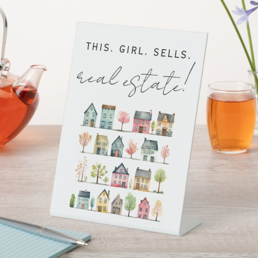 かわいいカラフル家この女の子は不動産を実在売る 台座サイン (インサイチュ)