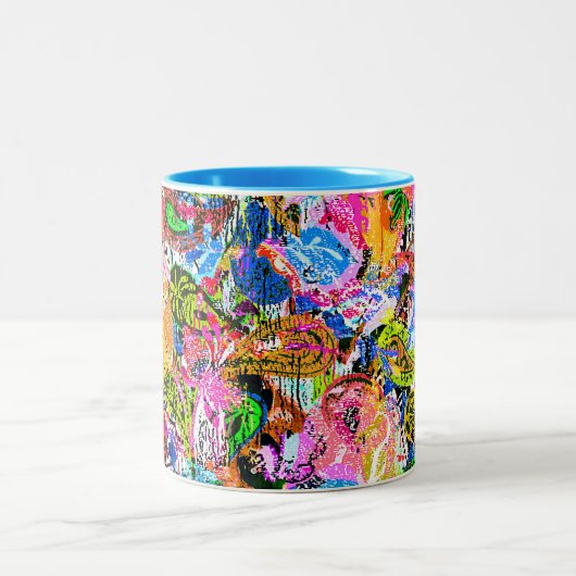 かわいいカラフル抽象芸術混合ペイズリー花 ツートーンマグカップ (中央)