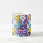 かわいいカラフル猫の柄に名前を追加 コーヒーマグカップ (中央)