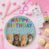 かわいいカラフル猫の誕生日紙プレート。 ペーパープレート (パーティー)