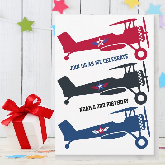 かわいいカラフル男の子のための飛行機、おもしろい子供の誕生日 招待状