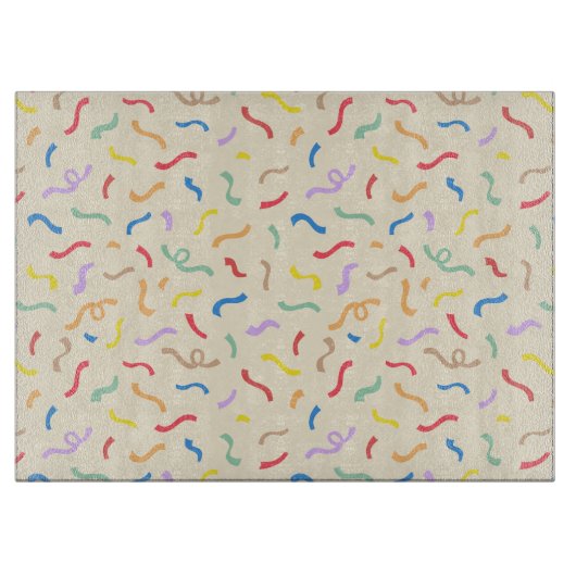 かわいいカラフル紙吹雪パターン カッティングボード (正面)