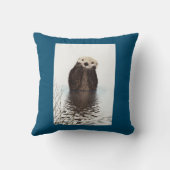 かわいいカワウソ立ち上げ写真 クッション (裏面)