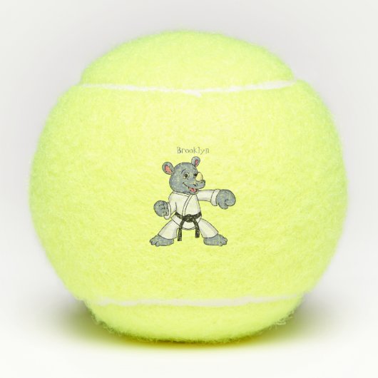 かわいいカートゥーンのキリンが空手やってるアニメ テニスボール (正面)