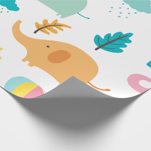 かわいいカートゥーンゾウの熱気球と木 ラッピングペーパー (角)