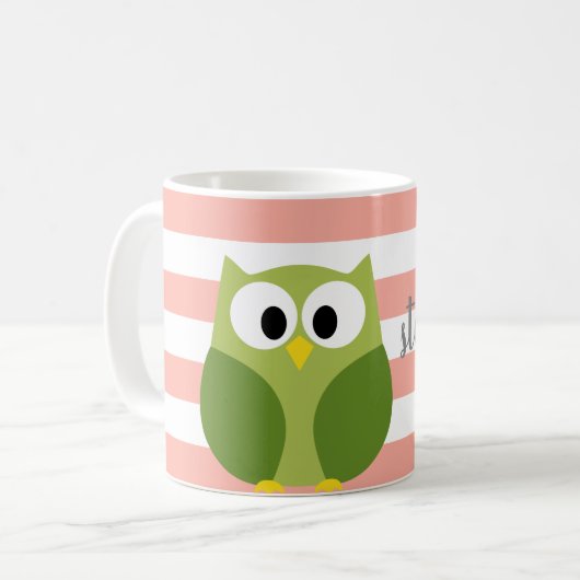 かわいいカートゥーンフクロウ – サンゴと緑の名書 コーヒーマグカップ (正面左)