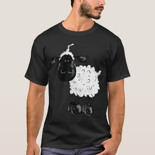 かわいいカートゥーン 羊 かわいい ふわふわ 農場の動物 Tシャツ (正面)