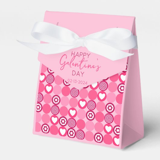 かわいいガレンティンの日ピンクのハートと花柄 フェイバーボックス (正面サイド)