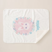 かわいいガーリーピンクバニーラビットフローラモノグラム シェルパブランケット (正面(横))