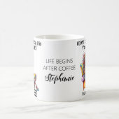 かわいいガールコーヒーヘアーガカラフルラス引用文 コーヒーマグカップ (中央)