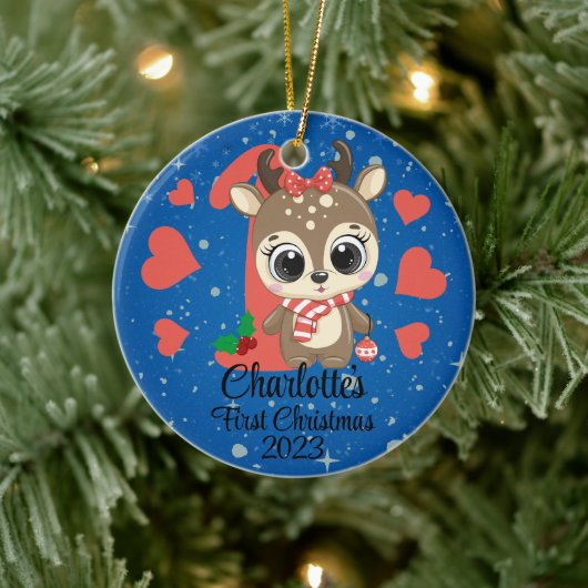 かわいいガールトナカイベビーの初めてのクリスマス セラミックオーナメント (ツリー)
