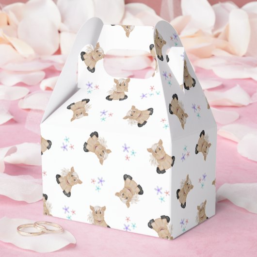 かわいいキッズホース納屋周囲の庭ファームアニマルズ フェイバーボックス (ウェディング)