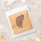 かわいいキャピバラパーソナライズされた誕生日 フェイバーバッグ (クリップ留めされた状態)