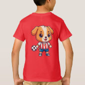 かわいいキャラクターのサッカー選手の子犬 Tシャツ (裏面)