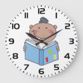 かわいいキャラクターの子供が数字の本を読んでいる ラージ壁時計 (正面)