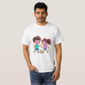 かわいいキャラクターの少年と少女が一緒にサッカーをしている Tシャツ (正面フル)