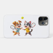 かわいいキャラクターの犬と猫がパデルテニスをする - Fu Case-Mate iPhoneケース (裏面(横))