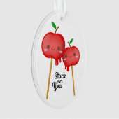 かわいいキャンディリンゴのカップルが一緒に詰まった オーナメント (正面)