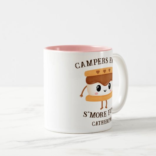 かわいいキャンパーはSのおもしろいを持っているパーソナライズされた ツートーンマグカップ (正面右)