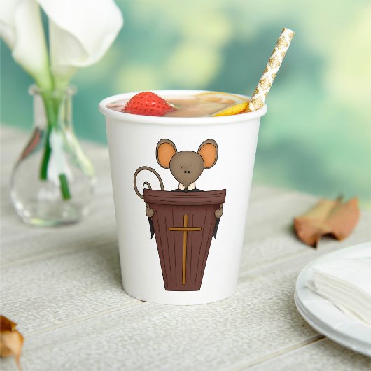 かわいいキリスト教会のネズミのキャラクター 紙コップ