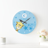 かわいいキリンと星が青いベビー名前 ラージ壁時計 (ホーム)