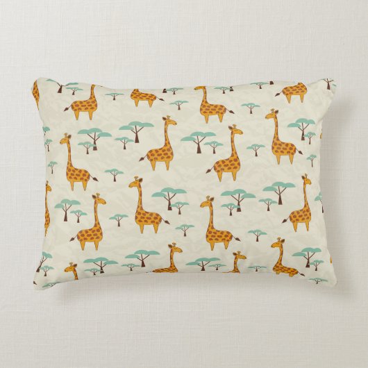 かわいいキリンと木の継ぎ目のない模様、ヴィン アクセントクッション (正面)