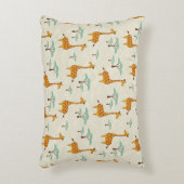 かわいいキリンと木の継ぎ目のない模様、ヴィン アクセントクッション (正面(垂直))