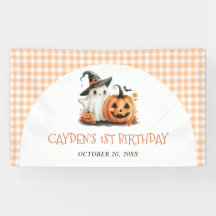 かわいいギンガムチェックのハロウィンガーストの1歳の誕生日