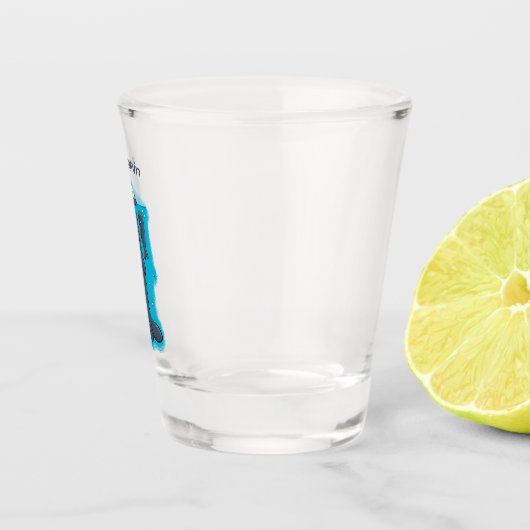 かわいいクジラとセーリングボート漫画イラストレーション ショットグラス (右)