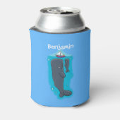 かわいいクジラとセーリングボート漫画イラストレーション 缶クーラー (缶裏面)