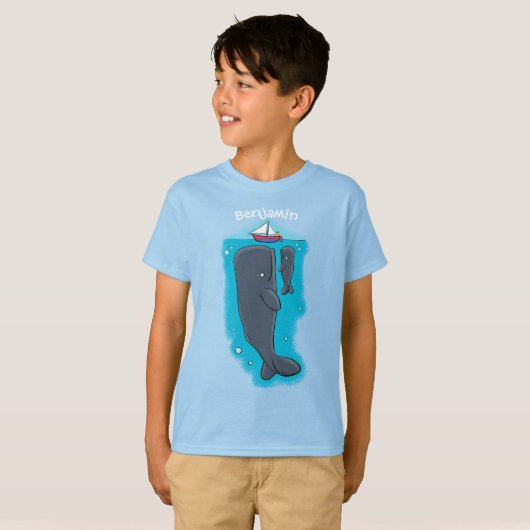 かわいいクジラとセーリングボート漫画イラストレーション Tシャツ (正面フル)